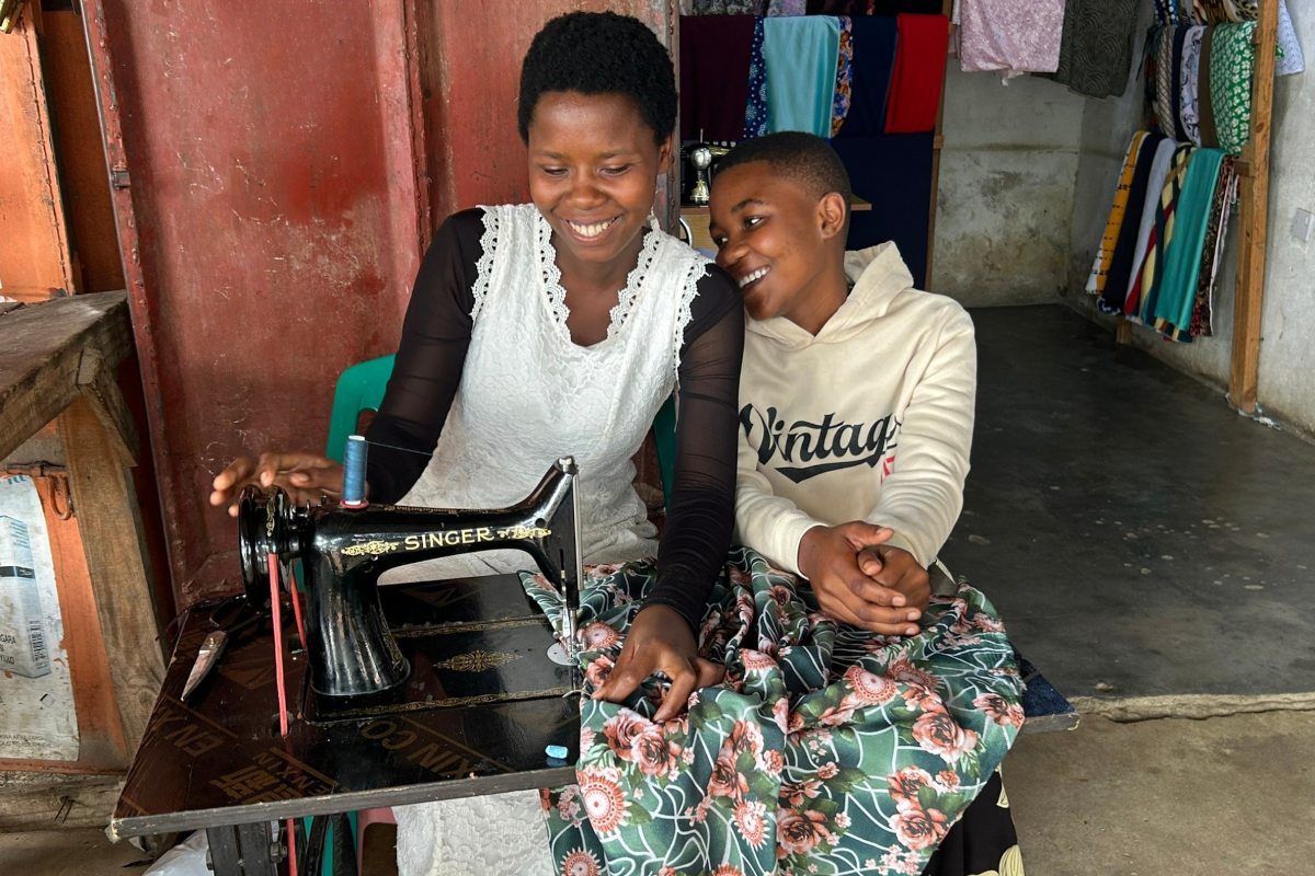 12x8 rebecca and grace